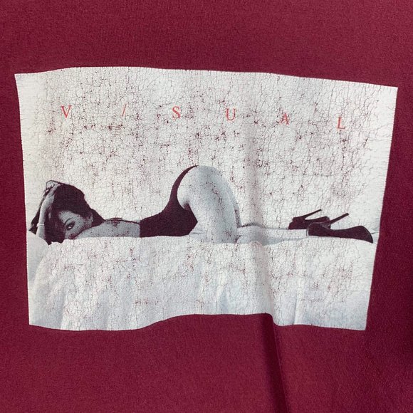 Visual Burgundy Graphic Tee - Picture 4 of 4